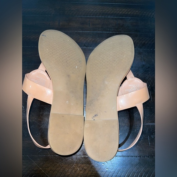 Tory Burch Bryce Patent Leather Flat Thong Sandal - Picture 7 of 14